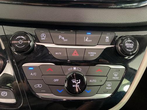 2024 Chrysler Pacifica Touring-L