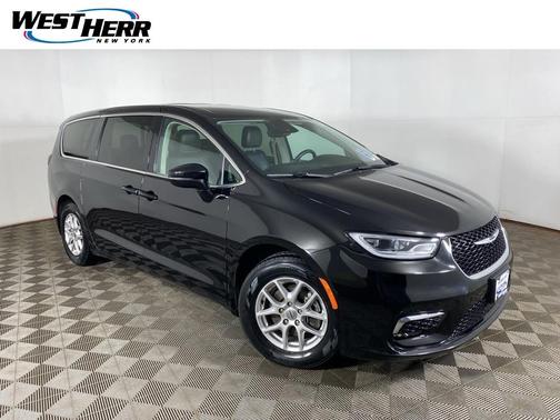 2024 Chrysler Pacifica Touring-L