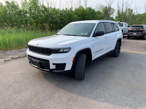 2023 Jeep Grand Cherokee L Laredo