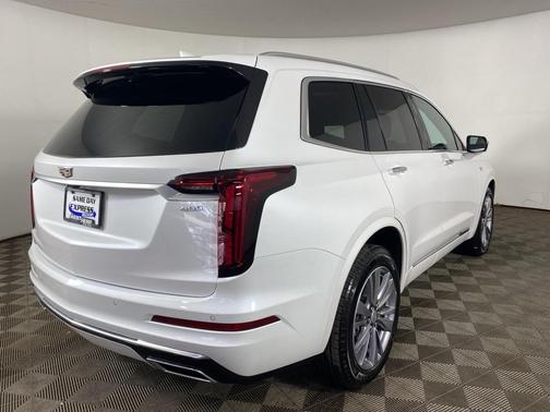 2025 Cadillac XT6 Premium Luxury AWD