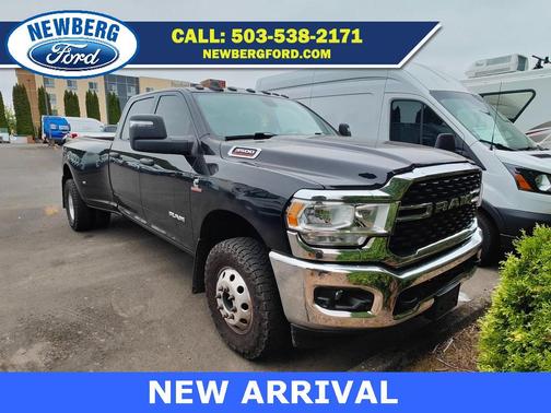 2023 RAM 3500 Big Horn Crew Cab 4x4 8' Box