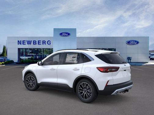 2025 Ford Escape PHEV SE