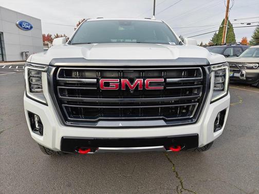 2023 GMC Yukon 4WD AT4