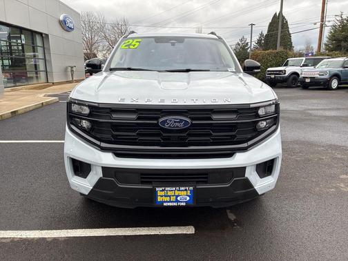 2025 Ford Expedition Active