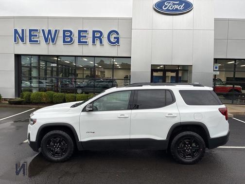 2023 GMC Acadia AWD AT4