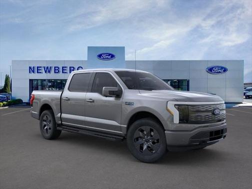 2025 Ford F-150 Lightning LARIAT