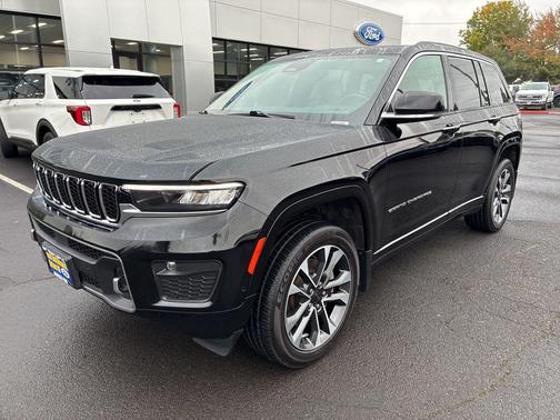2022 Jeep Grand Cherokee Overland