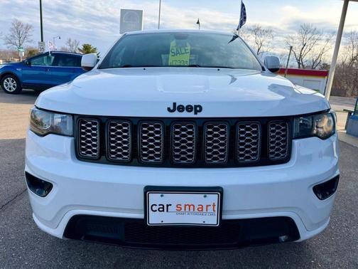 Bright White Clearcoat 2018 Jeep Grand Cherokee Altitude