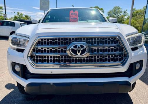 Super White 2017 Toyota Tacoma TRD Off Road