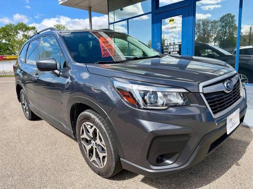 Magnetite Gray Metallic 2020 Subaru Forester Premium