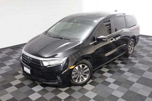 Crystal Black Pearl 2024 Honda Odyssey EX-L