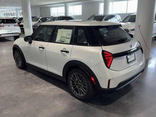 2025 MINI Hardtop Cooper