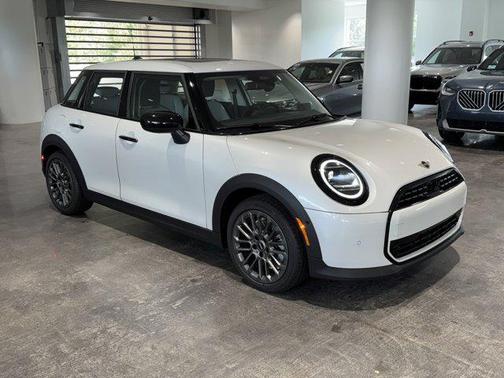 2025 MINI Hardtop Cooper