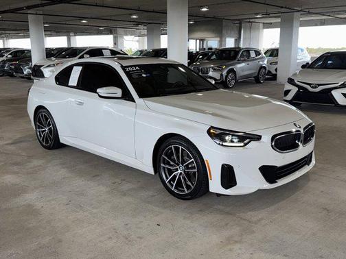2024 BMW 230 i