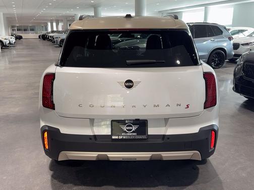 Nanuq White Metallic 2027 MINI Countryman Cooper S ALL4