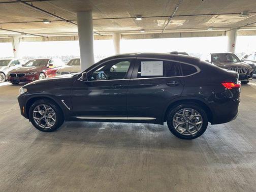 2025 BMW X4 xDrive30i