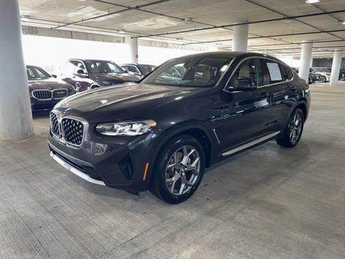 2025 BMW X4 xDrive30i