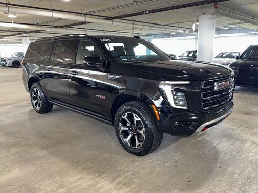 2025 GMC Yukon XL 4WD AT4