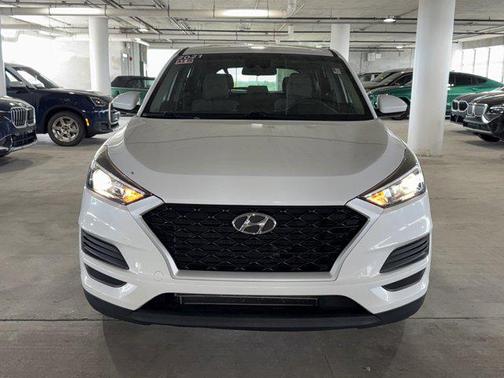 2021 Hyundai TUCSON SE