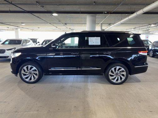 2024 Lincoln Navigator Reserve