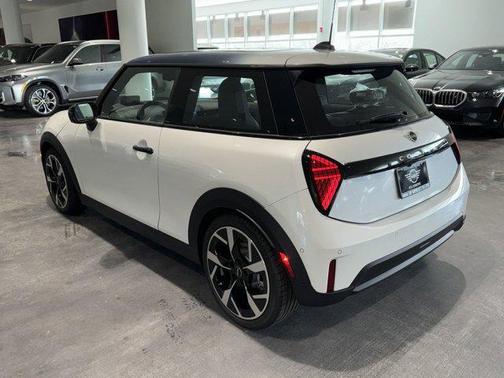 2025 MINI Hardtop Cooper