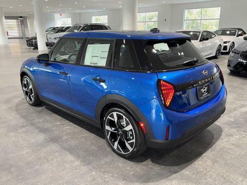 2025 MINI Hardtop Cooper