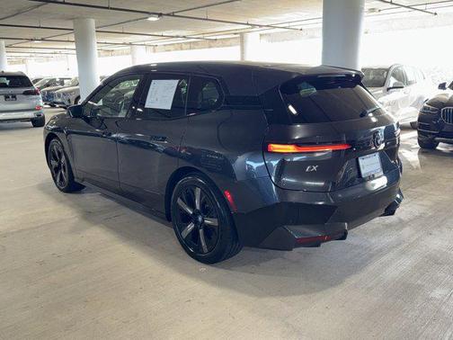 2025 BMW iX xDrive50