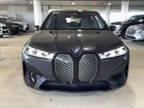 2025 BMW iX xDrive50