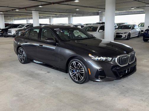 2025 BMW 530 530i