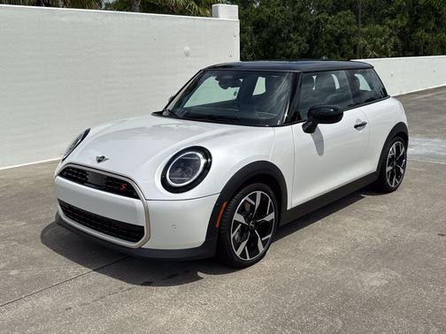 Nanuq White Metallic 2026 MINI Hardtop Cooper S