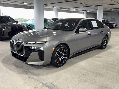 2025 BMW 740 xDrive