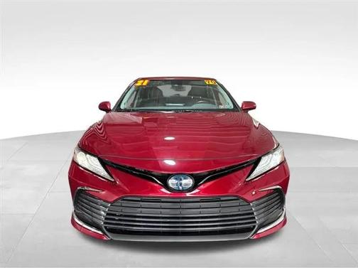 Ruby Flare Pearl 2021 Toyota Camry Hybrid XLE