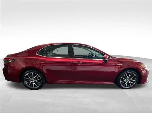 Ruby Flare Pearl 2021 Toyota Camry Hybrid XLE