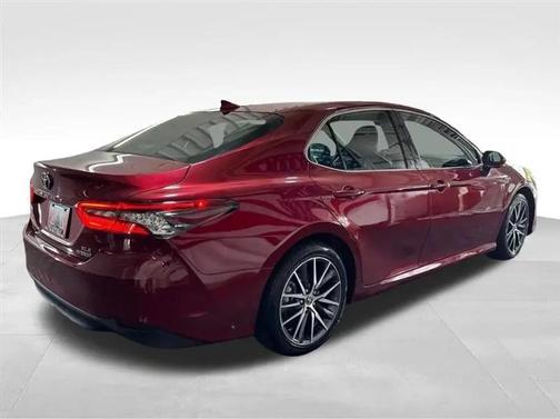 Ruby Flare Pearl 2021 Toyota Camry Hybrid XLE