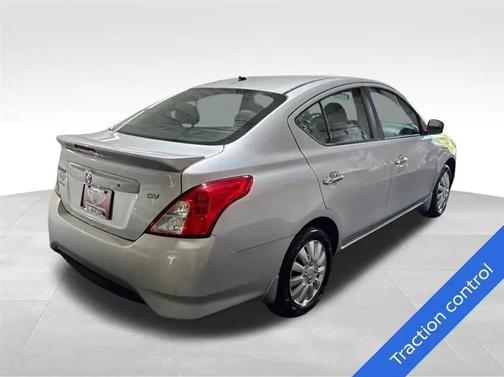 Brilliant Silver 2018 Nissan Versa 1.6 SV