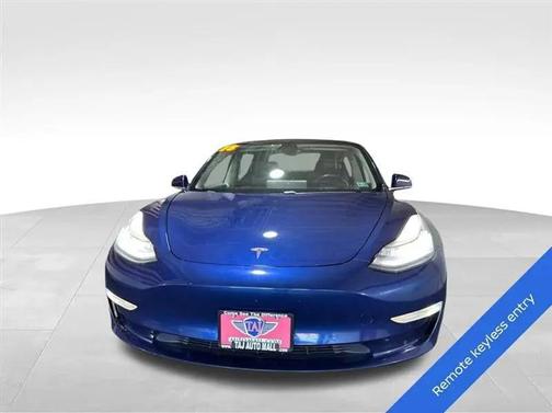 Deep Blue Metallic 2018 Tesla Model 3 Long Range