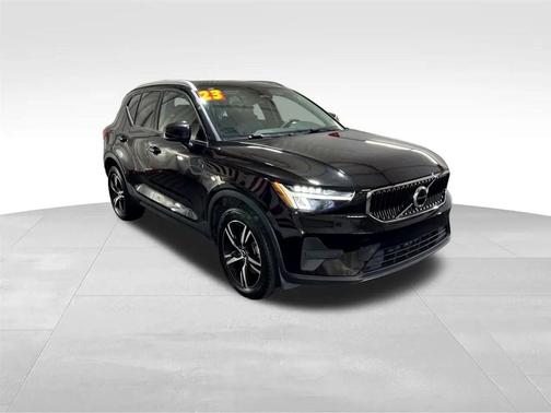 2023 Volvo XC40 B5 Core