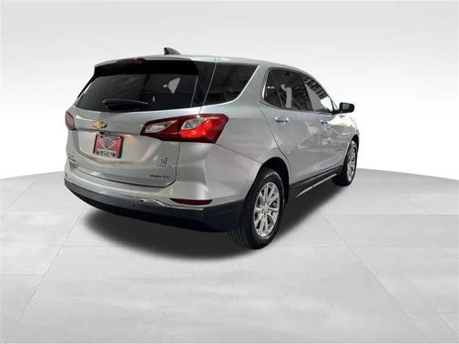 Silver Ice Metallic 2019 Chevrolet Equinox 1LT