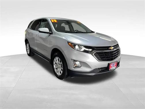 Silver Ice Metallic 2019 Chevrolet Equinox 1LT