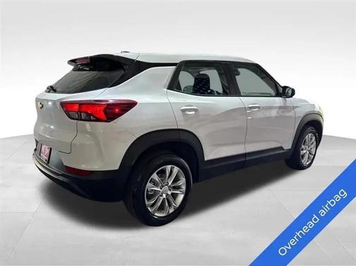 Summit White 2023 Chevrolet Trailblazer LS