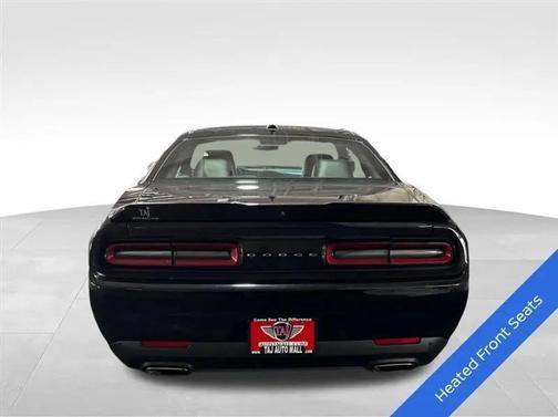 Pitch Black Clearcoat 2022 Dodge Challenger GT