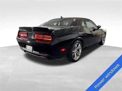 Pitch Black Clearcoat 2022 Dodge Challenger GT
