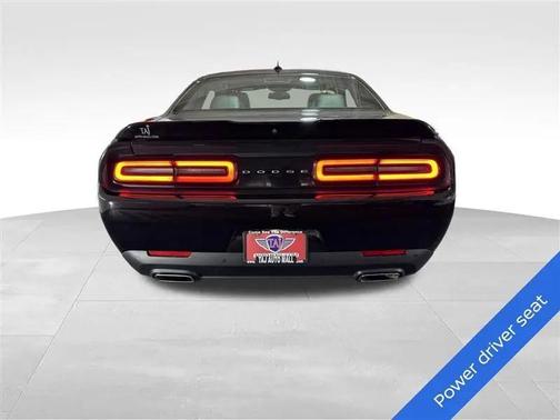 Pitch Black Clearcoat 2022 Dodge Challenger GT