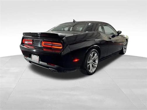 Pitch Black Clearcoat 2022 Dodge Challenger GT