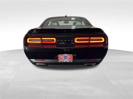 Pitch Black Clearcoat 2022 Dodge Challenger GT
