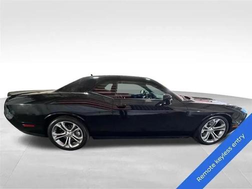 Pitch Black Clearcoat 2022 Dodge Challenger GT