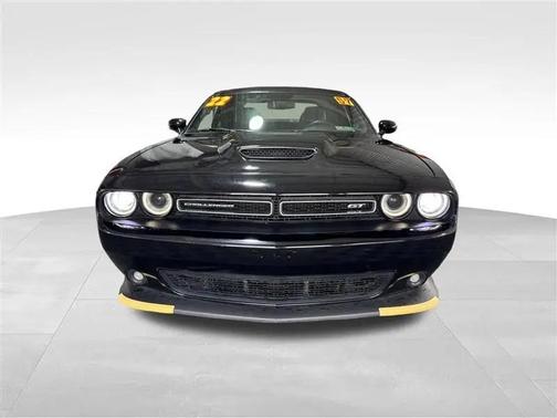 Pitch Black Clearcoat 2022 Dodge Challenger GT