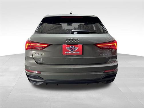 2023 Audi Q3 Premium 45 TFSI S line quattro Tiptronic