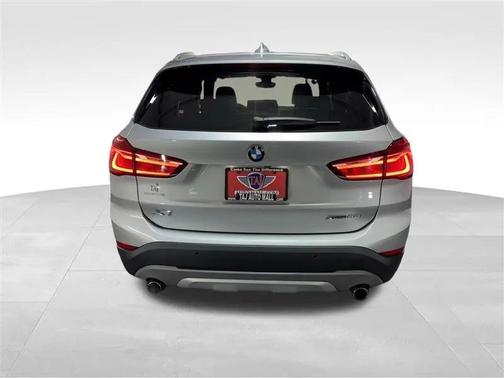 Glacier Silver Metallic 2019 BMW X1 xDrive28i