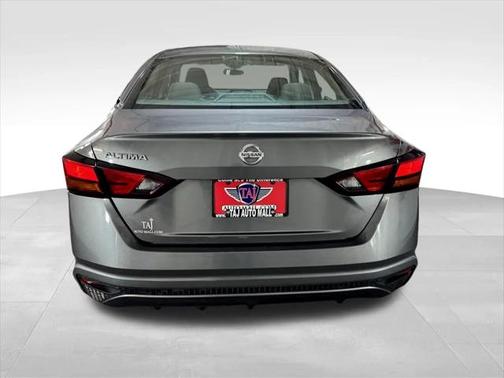 2022 Nissan Altima S FWD